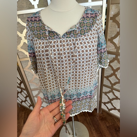 NWT | Suzanne Betro Taupe and Teal Geometric floral tie-neck loose fit tunic - Picture 4 of 9